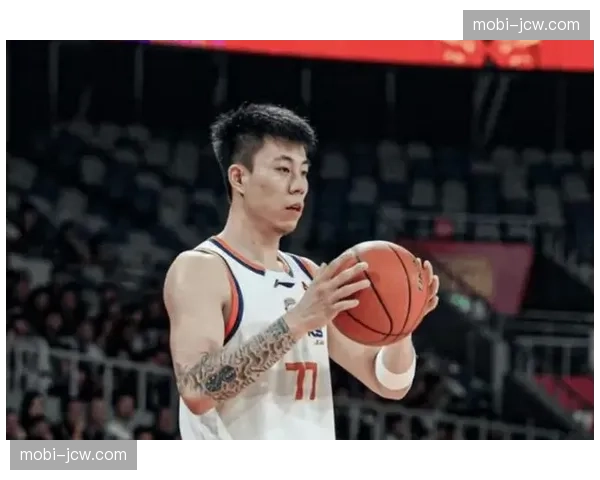 上海男篮双杀广东豪取四连胜 怀特塞德28+13内线统治力尽显 上海男篮双杀广东豪取四连胜 怀特塞德28+13内线统治力尽显