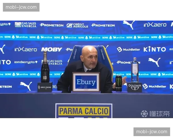 意大利定位球防守引入区域结合盯人，斯帕莱蒂应对高空球威胁